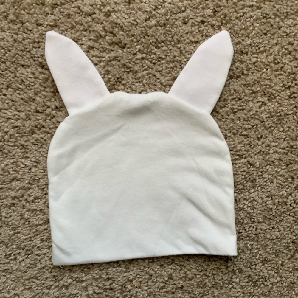 Infant bunny hat- never worn!